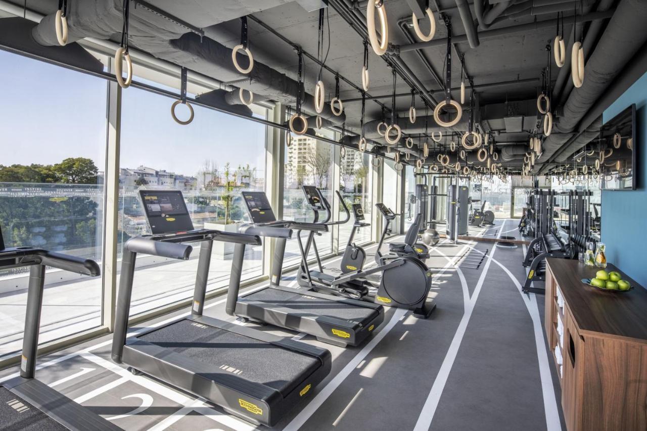 Renaissance Porto Lapa Hotel Extérieur photo The gym at the 100m² Sky Club