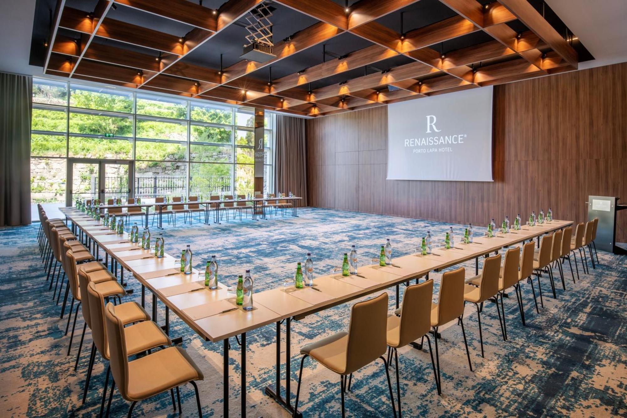 Renaissance Porto Lapa Hotel Extérieur photo Meeting room