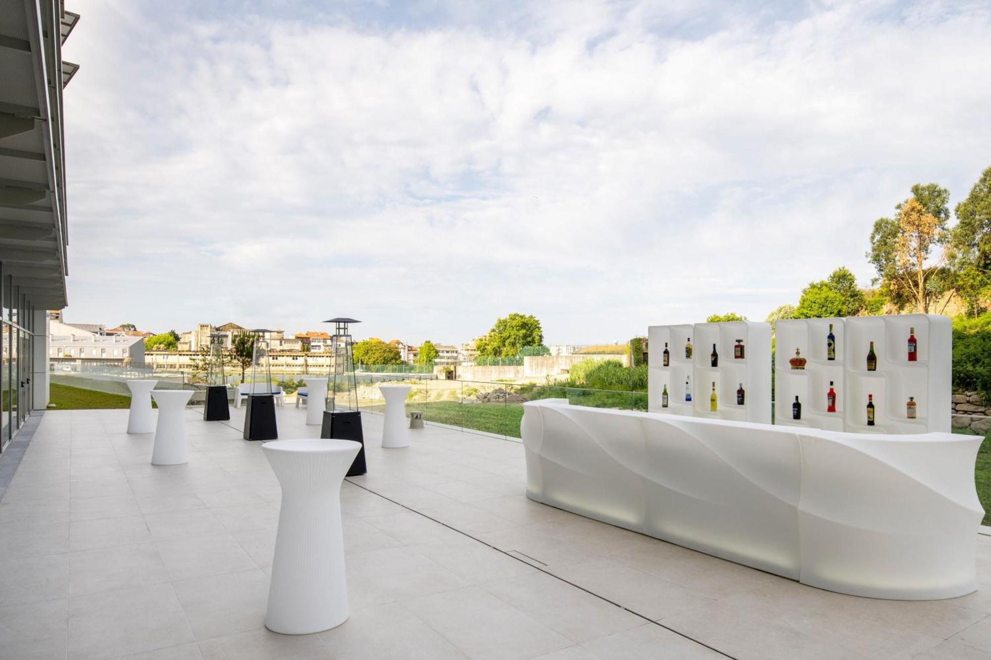 Renaissance Porto Lapa Hotel Extérieur photo The terrace