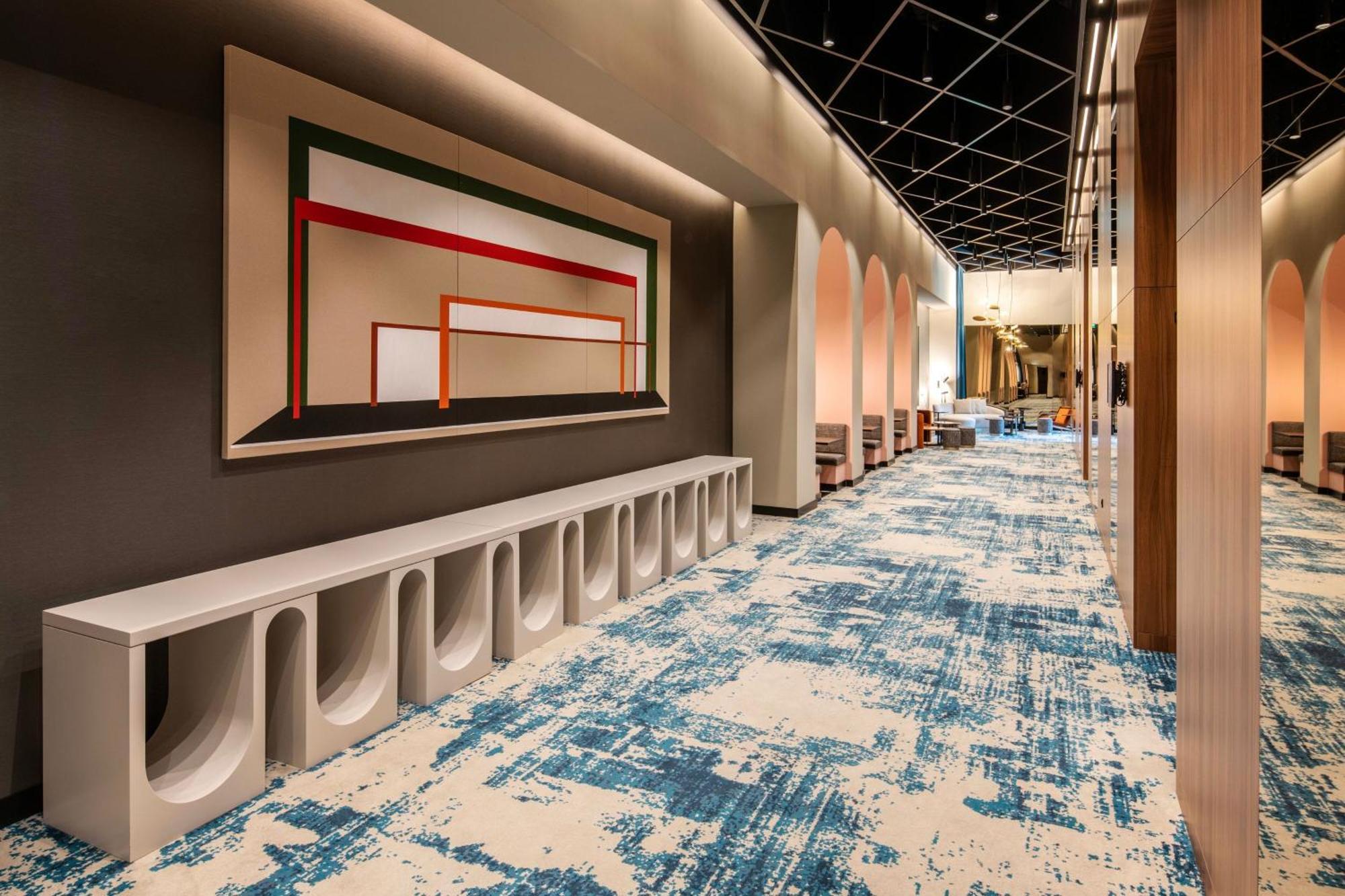 Renaissance Porto Lapa Hotel Extérieur photo The interior of the new terminal