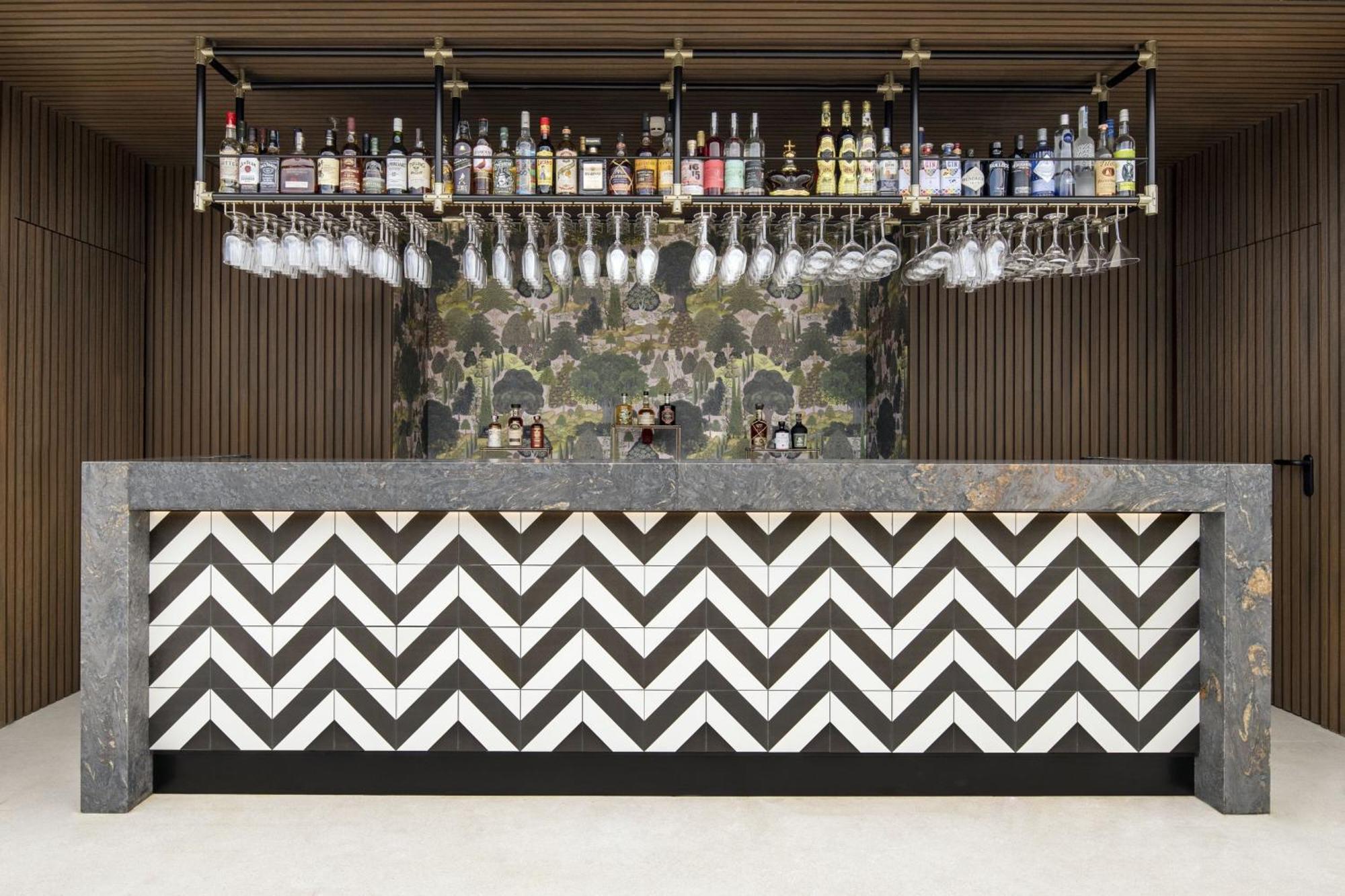 Renaissance Porto Lapa Hotel Extérieur photo The bar at the hotel